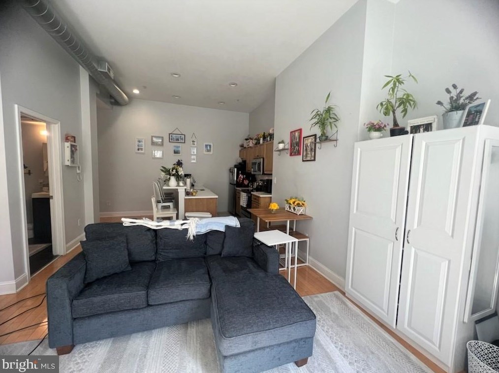 1027 Spruce St ##5, Philadelphia, PA 19107