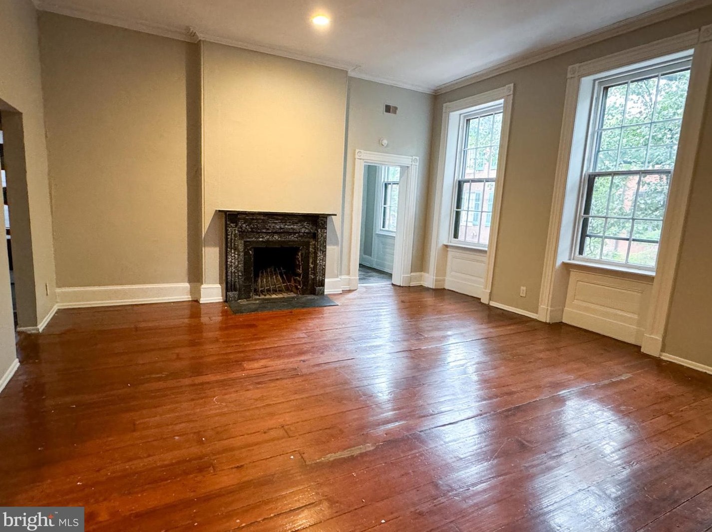 1010 Clinton St Apt 2f, Philadelphia, PA