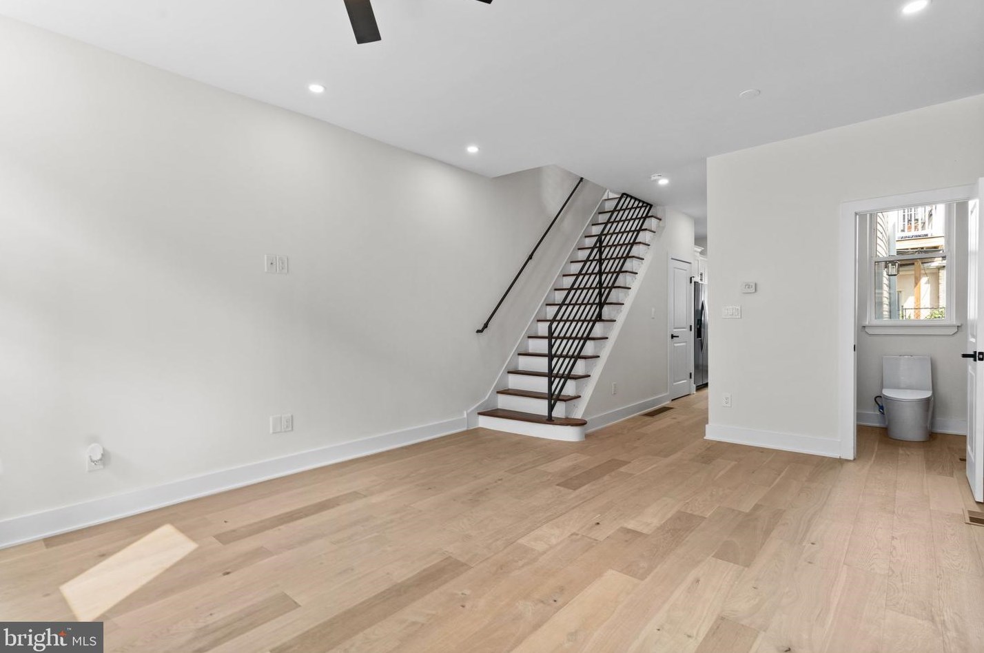 837 Mercer St, Philadelphia PA  19125-3518 exterior