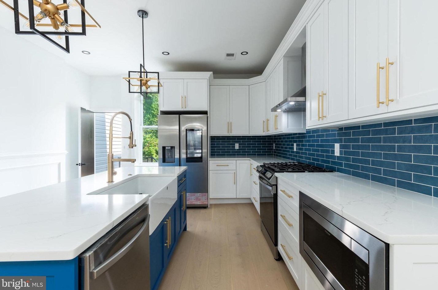 202 Ripka St, Philadelphia PA  19127-1104 exterior