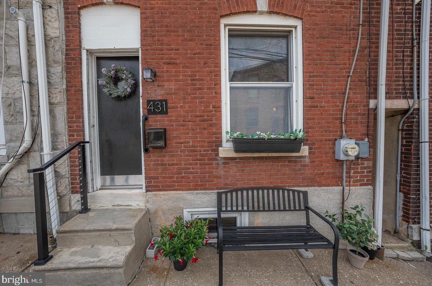 431 Shurs Ln, Philadelphia, PA 19128-3502