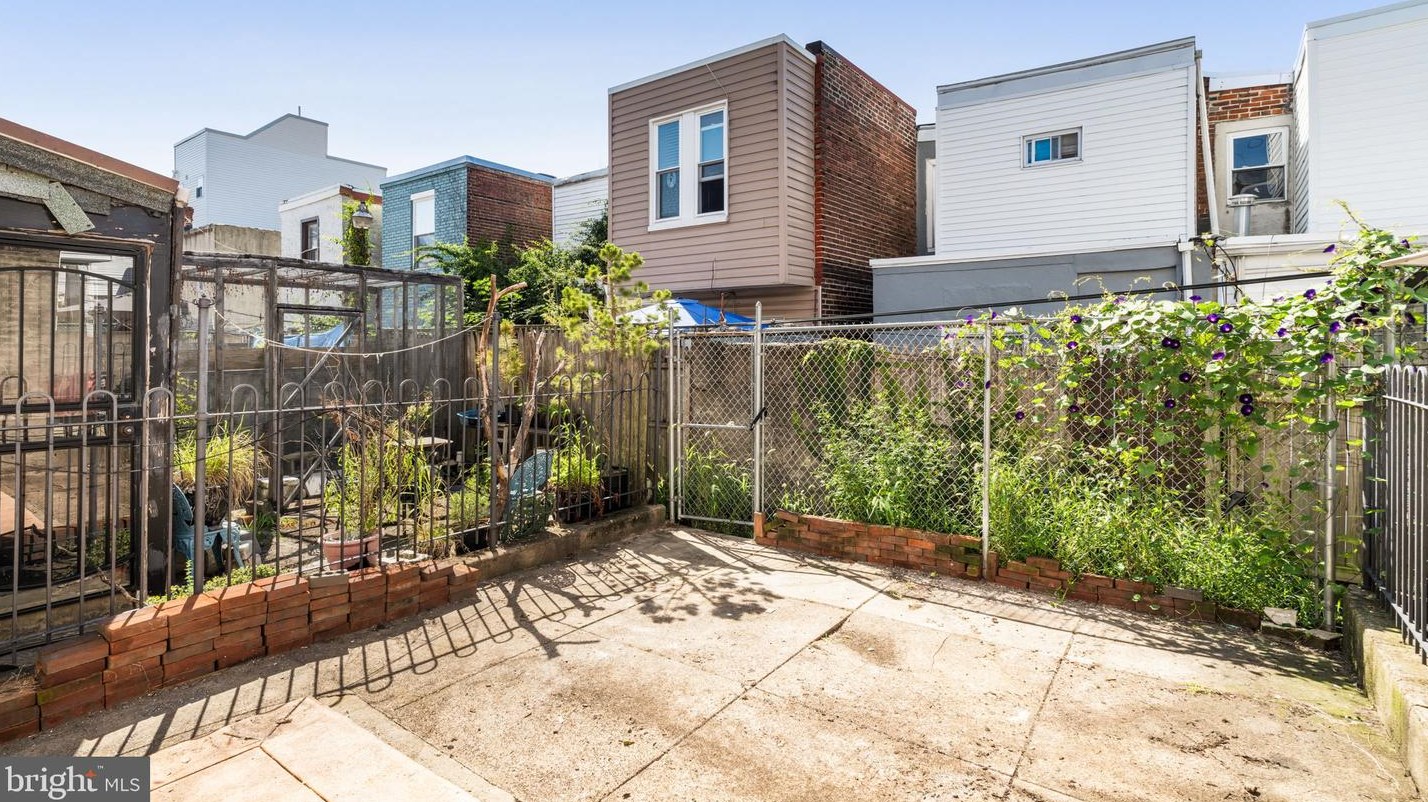 1824 Tasker St, Philadelphia PA  19145-1417 exterior