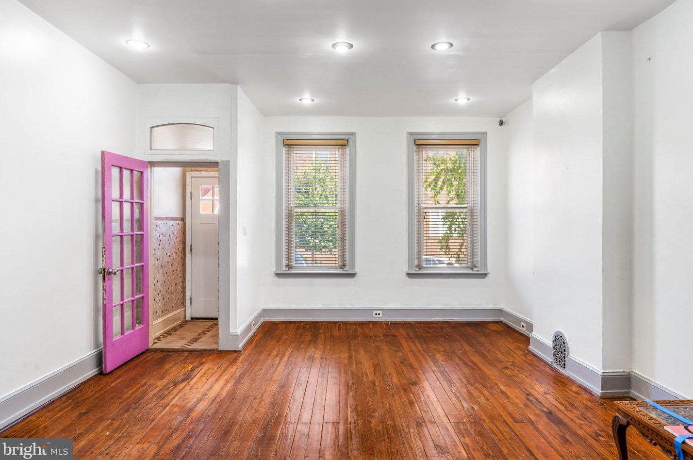 1824 Tasker St, Philadelphia PA  19145-1417 exterior
