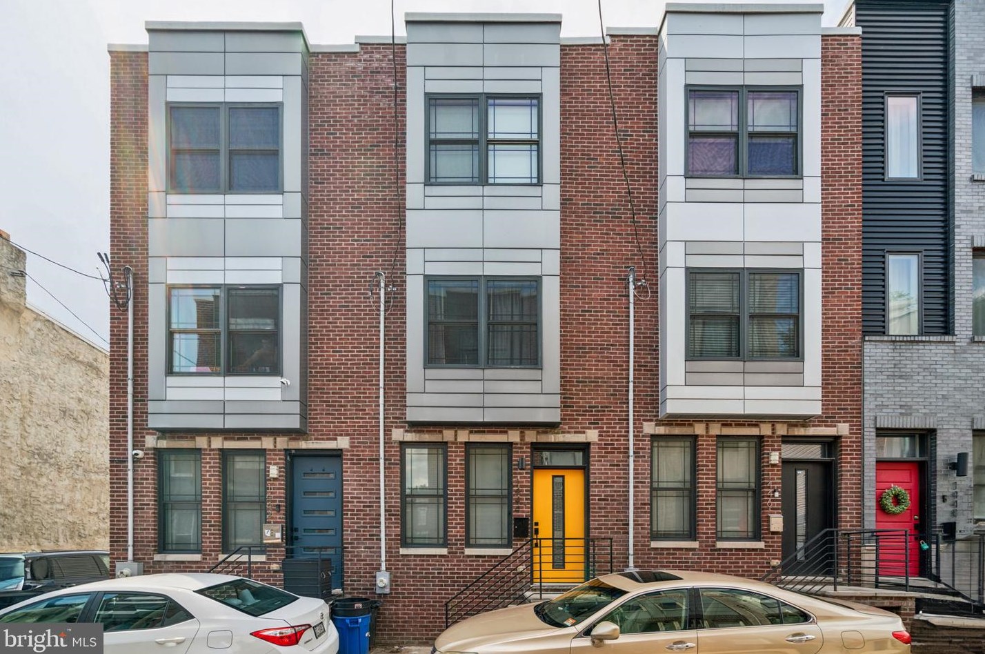 1444 N Myrtlewood St, Philadelphia, PA 19121