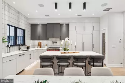 338 S Hicks Street, Philadelphia, PA 19102 - Photo 2