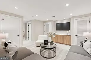 338 S Hicks St, Philadelphia, PA 19102 - Photo 50