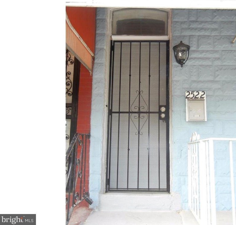 2522 Montgomery Ave, Philadelphia, PA 19121-2633