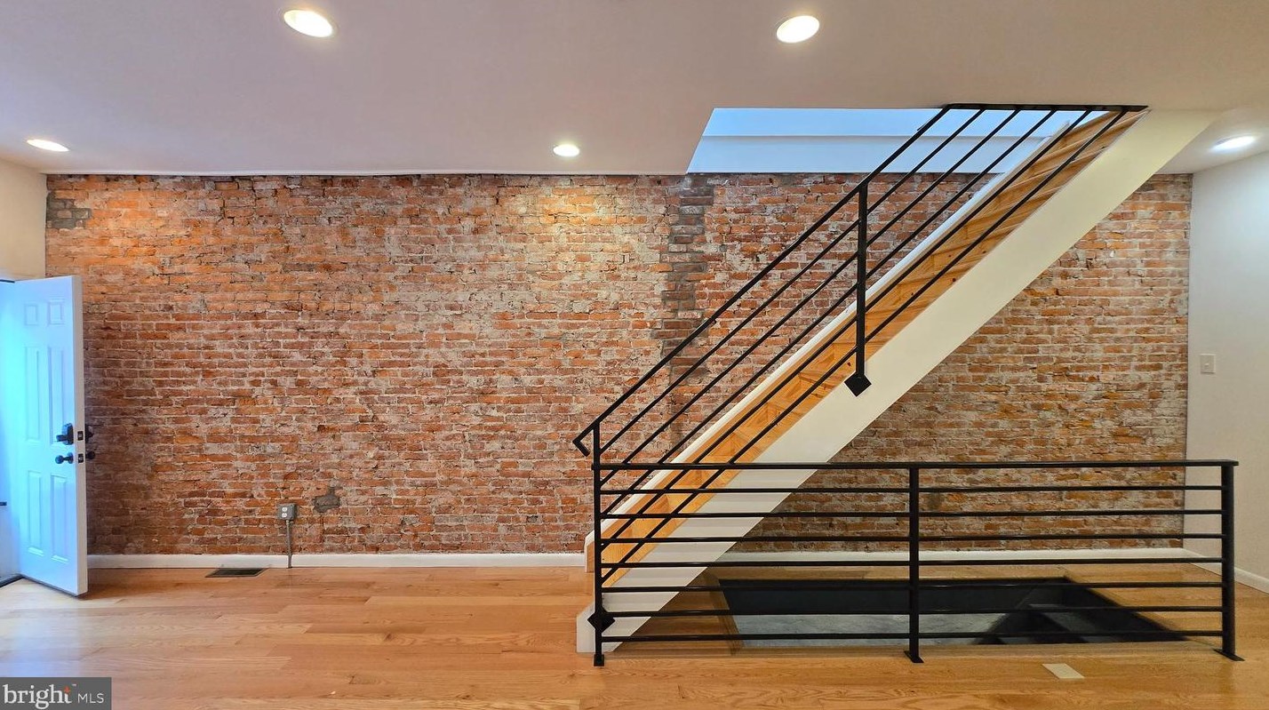 835 Livingston St, Philadelphia, PA 19125