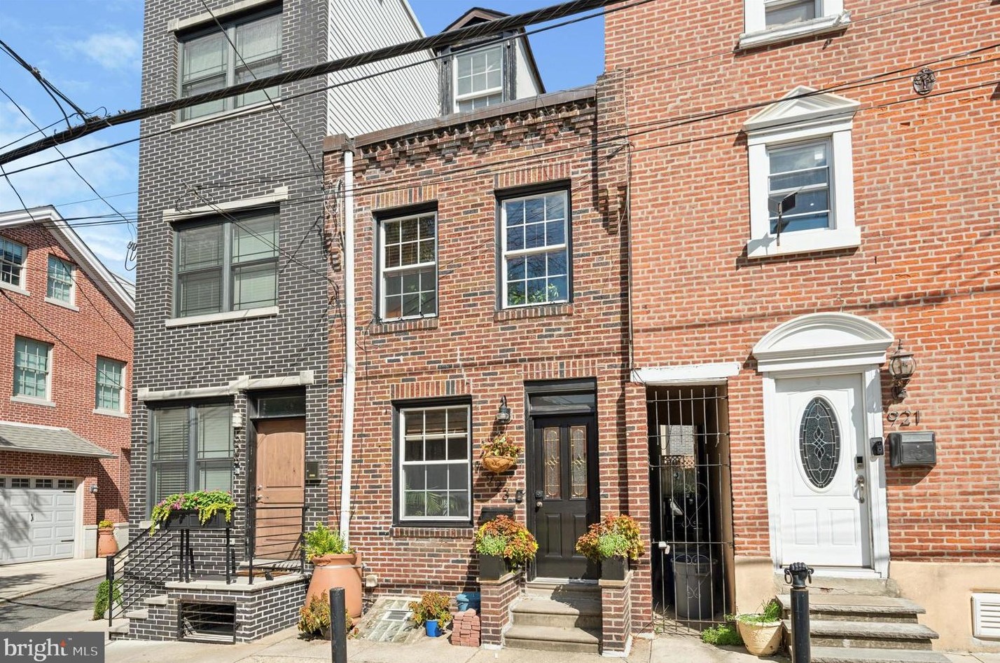 923 Lawrence St, Philadelphia PA  19123-1439 exterior