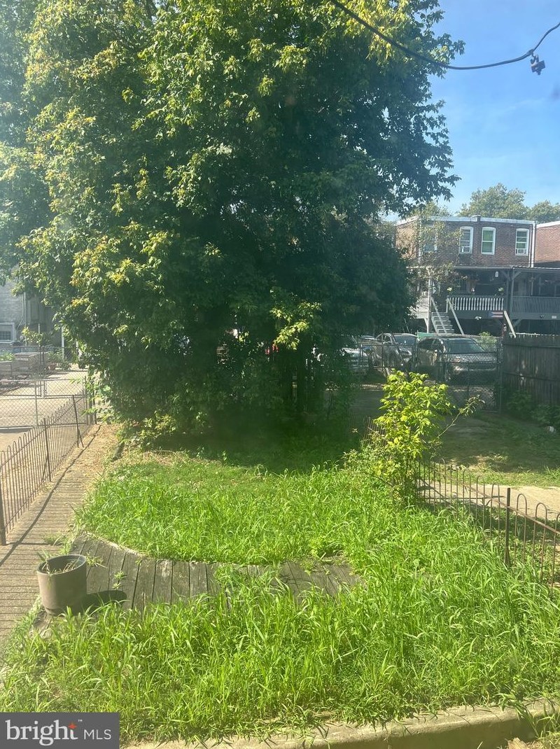 1150 Sanger St, Philadelphia PA  19124-1131 exterior