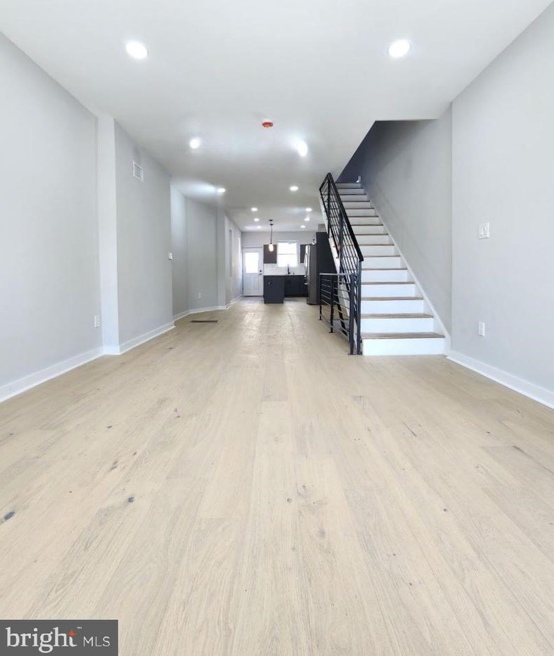 525 Morris St, Philadelphia, PA 19148-1224