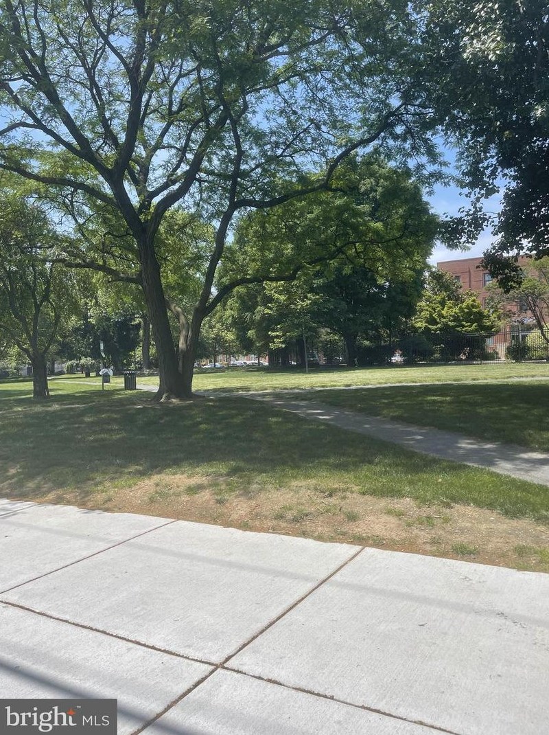 333 Saunders Ave, Philadelphia, PA 19104-5116
