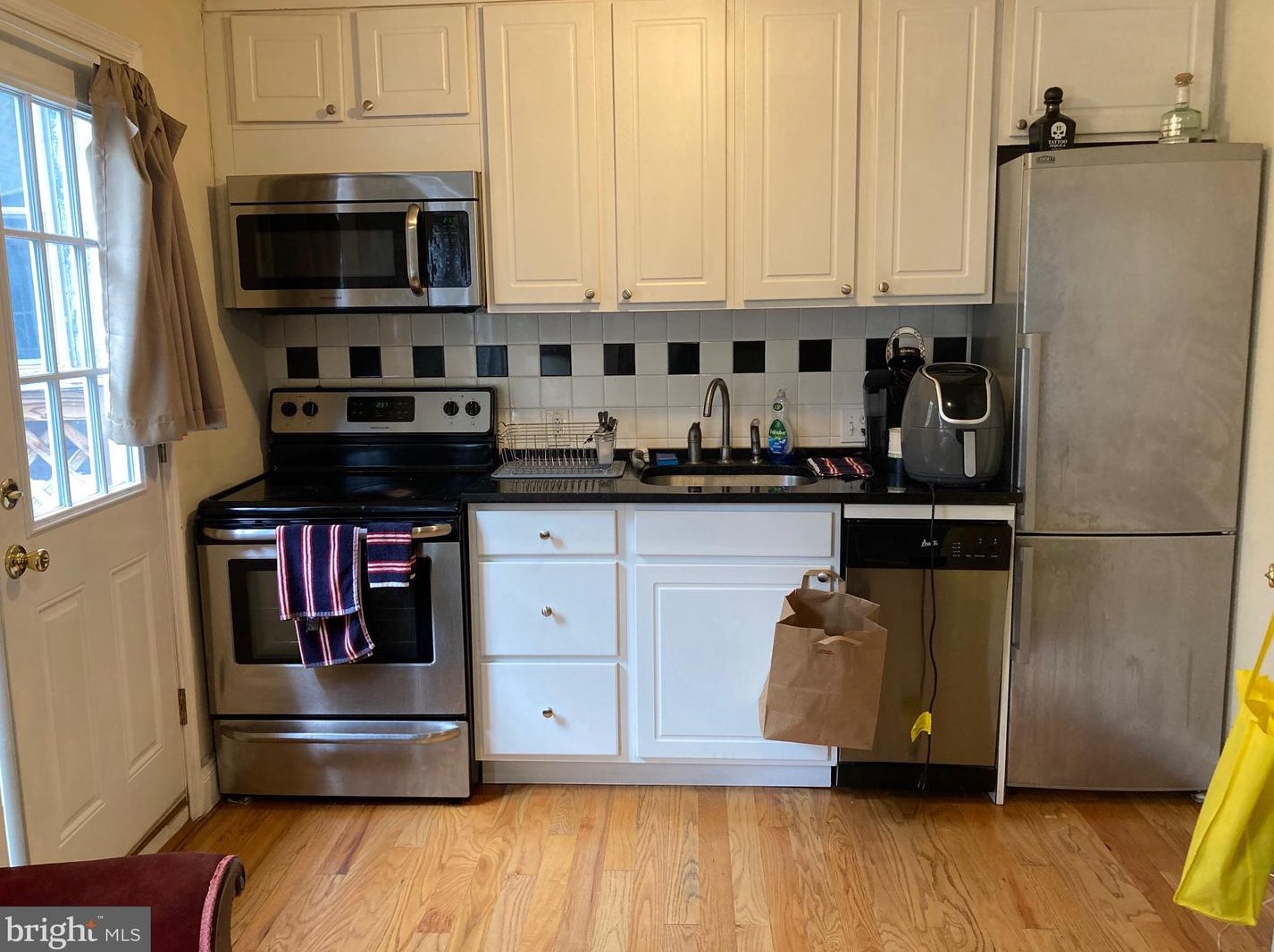 928 Pine St, Philadelphia, PA 19107-6151