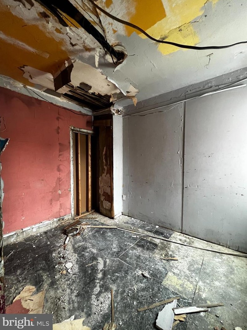 5027 Ogden St, Philadelphia PA 19104-1508 exterior