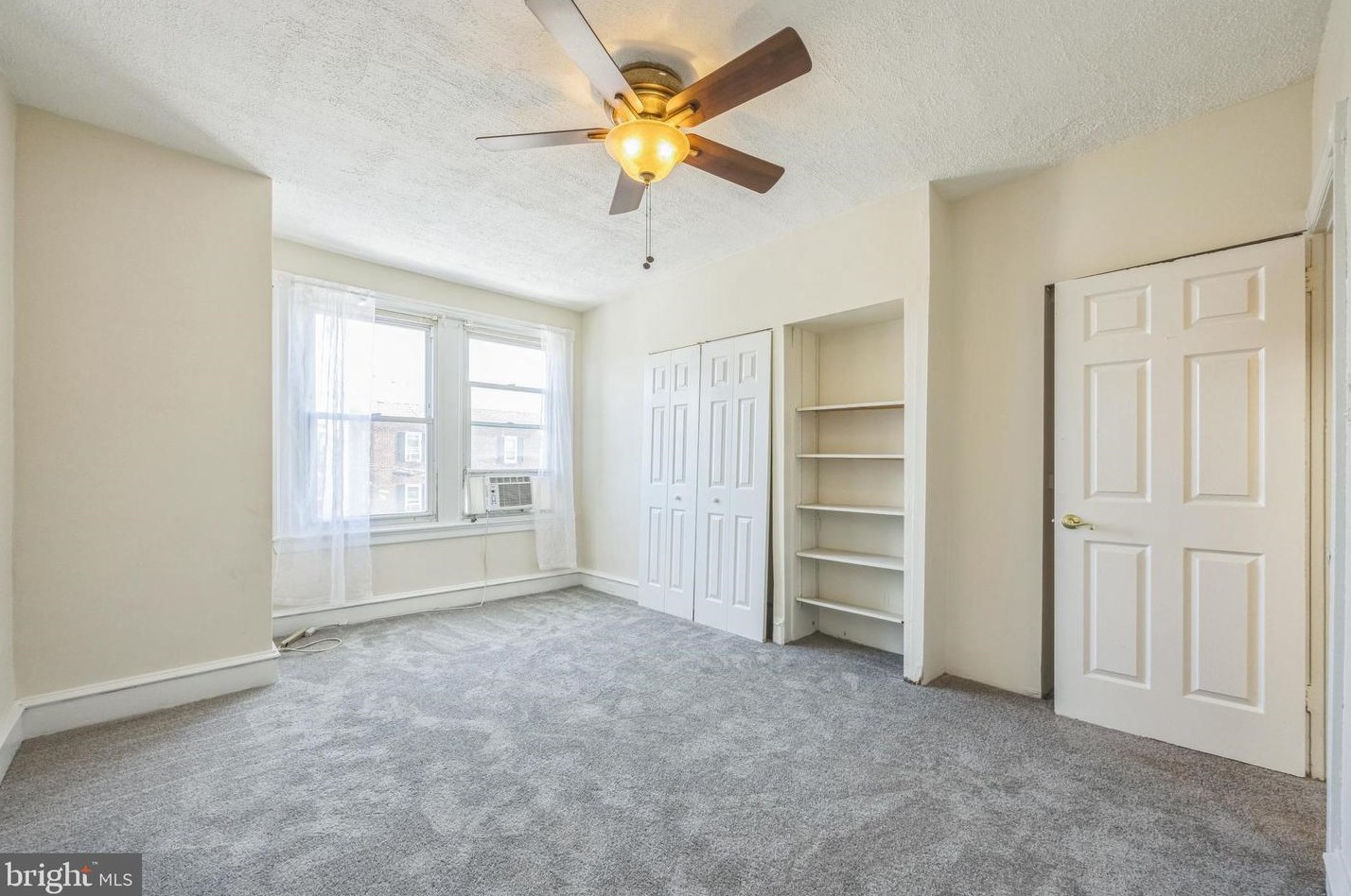 4412 Van Kirk St, Philadelphia PA 19135-4035 exterior