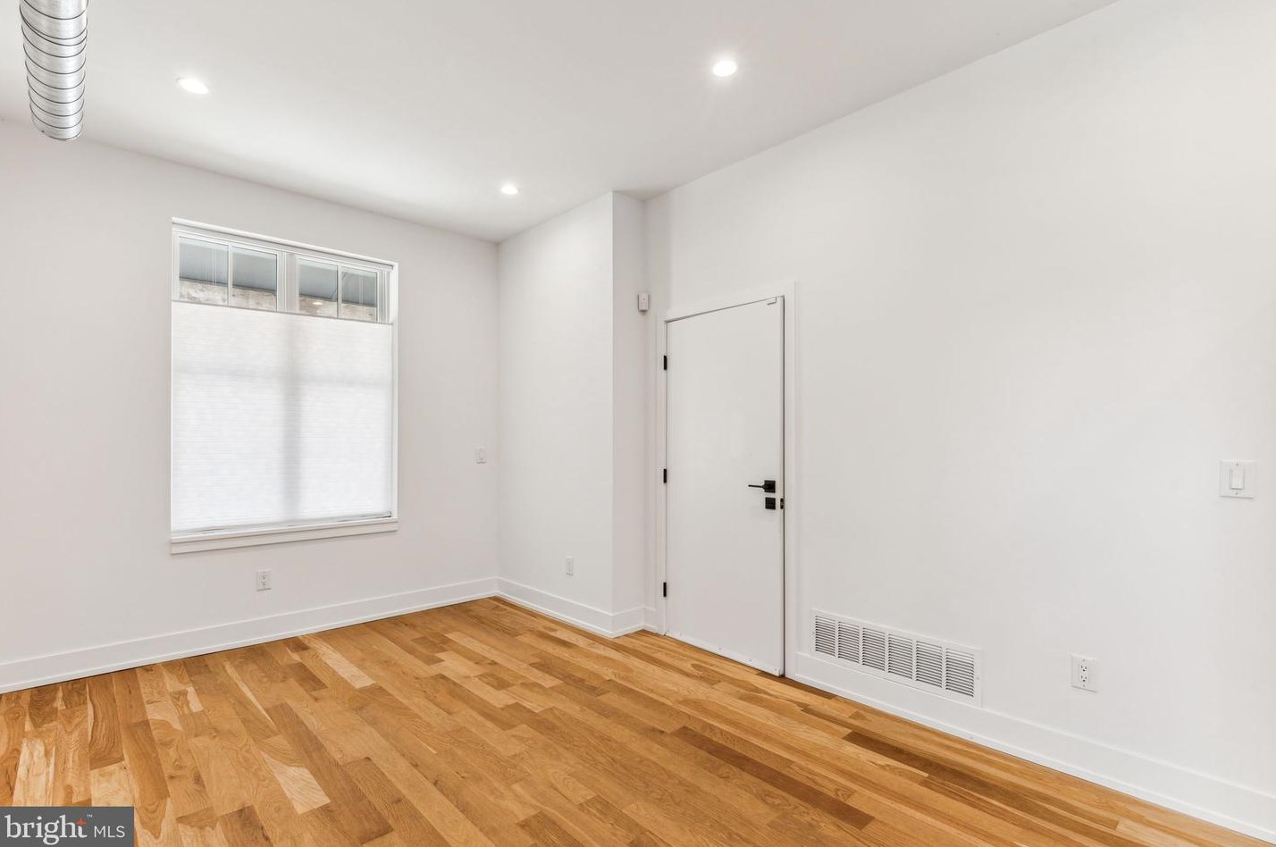 3801 Poplar St, Philadelphia PA 19123-1342 exterior