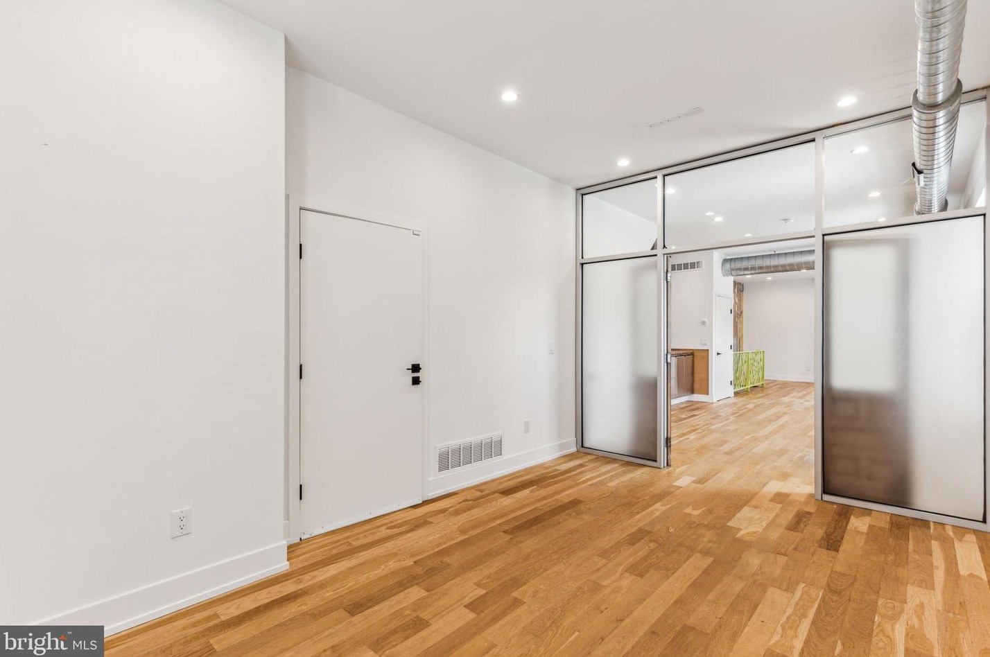 3801 Poplar St, Philadelphia PA 19123-1342 exterior