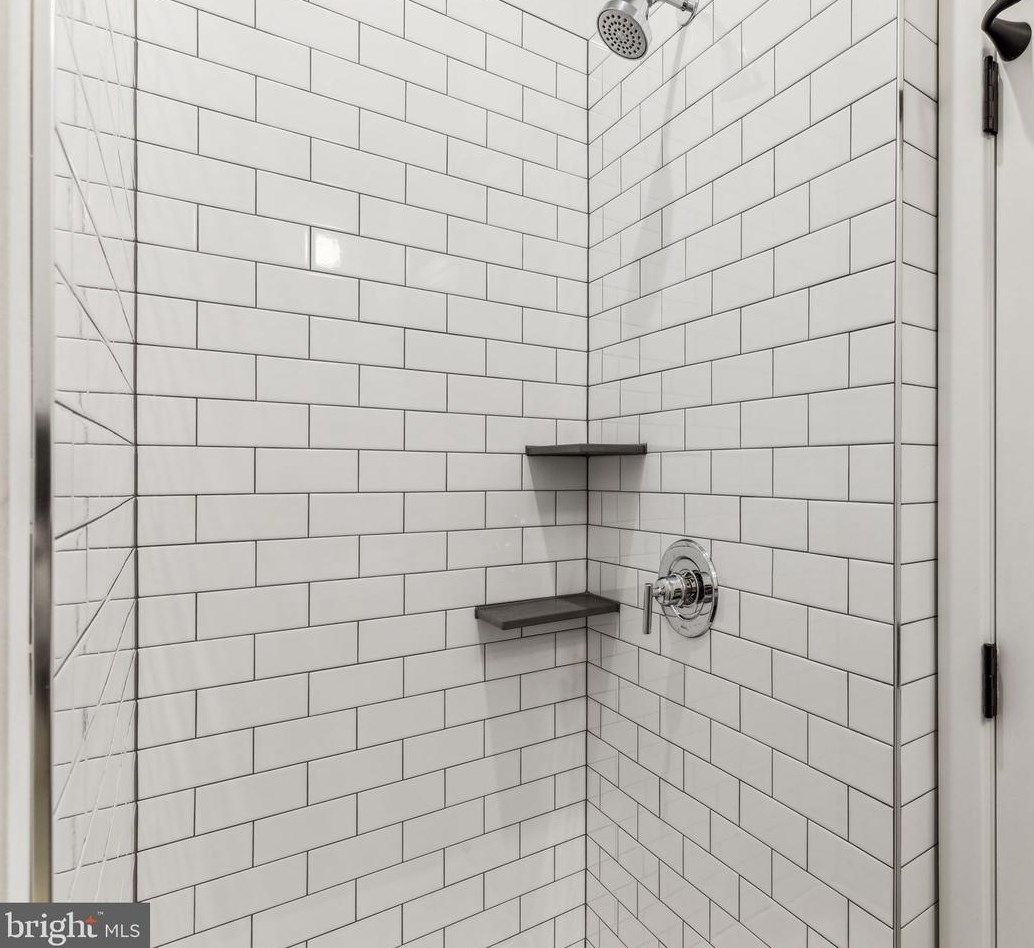 3801 Poplar St, Philadelphia PA 19123-1342 exterior