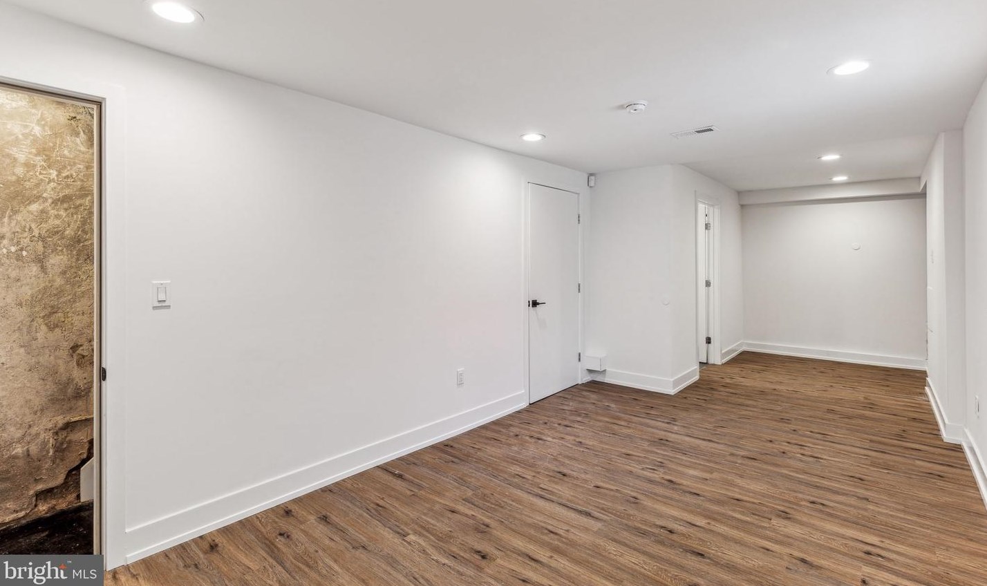 3801 Poplar St, Philadelphia PA 19123-1342 exterior