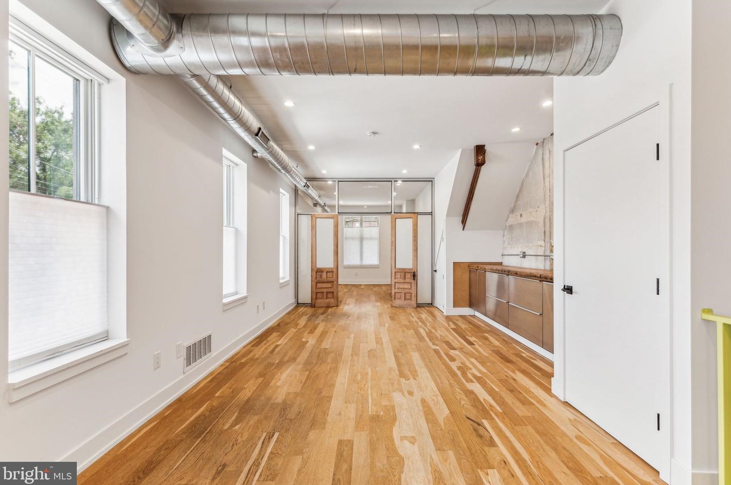 3801 Poplar St, Philadelphia PA 19123-1342 exterior