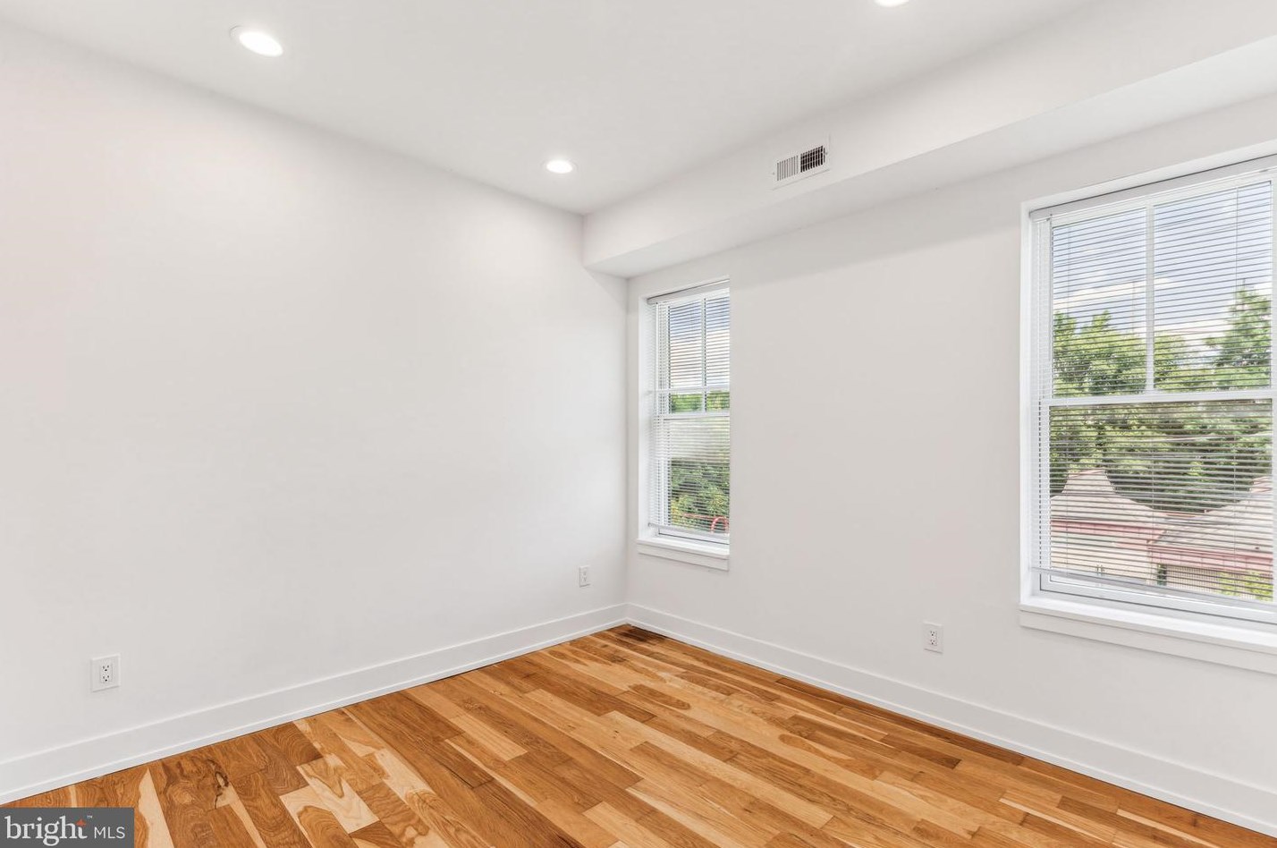 3801 Poplar St, Philadelphia PA 19123-1342 exterior