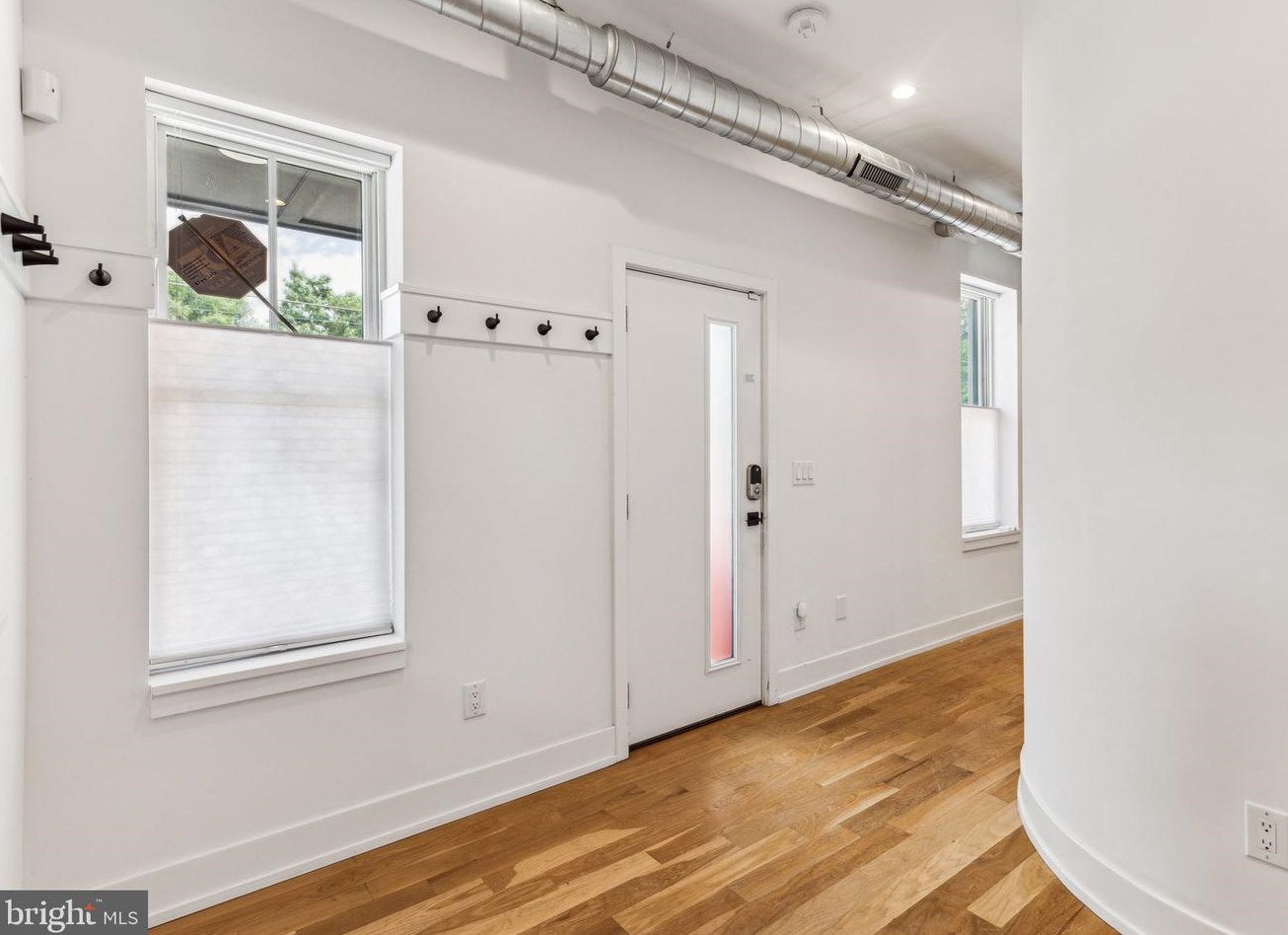 3801 Poplar St, Philadelphia PA 19123-1342 exterior