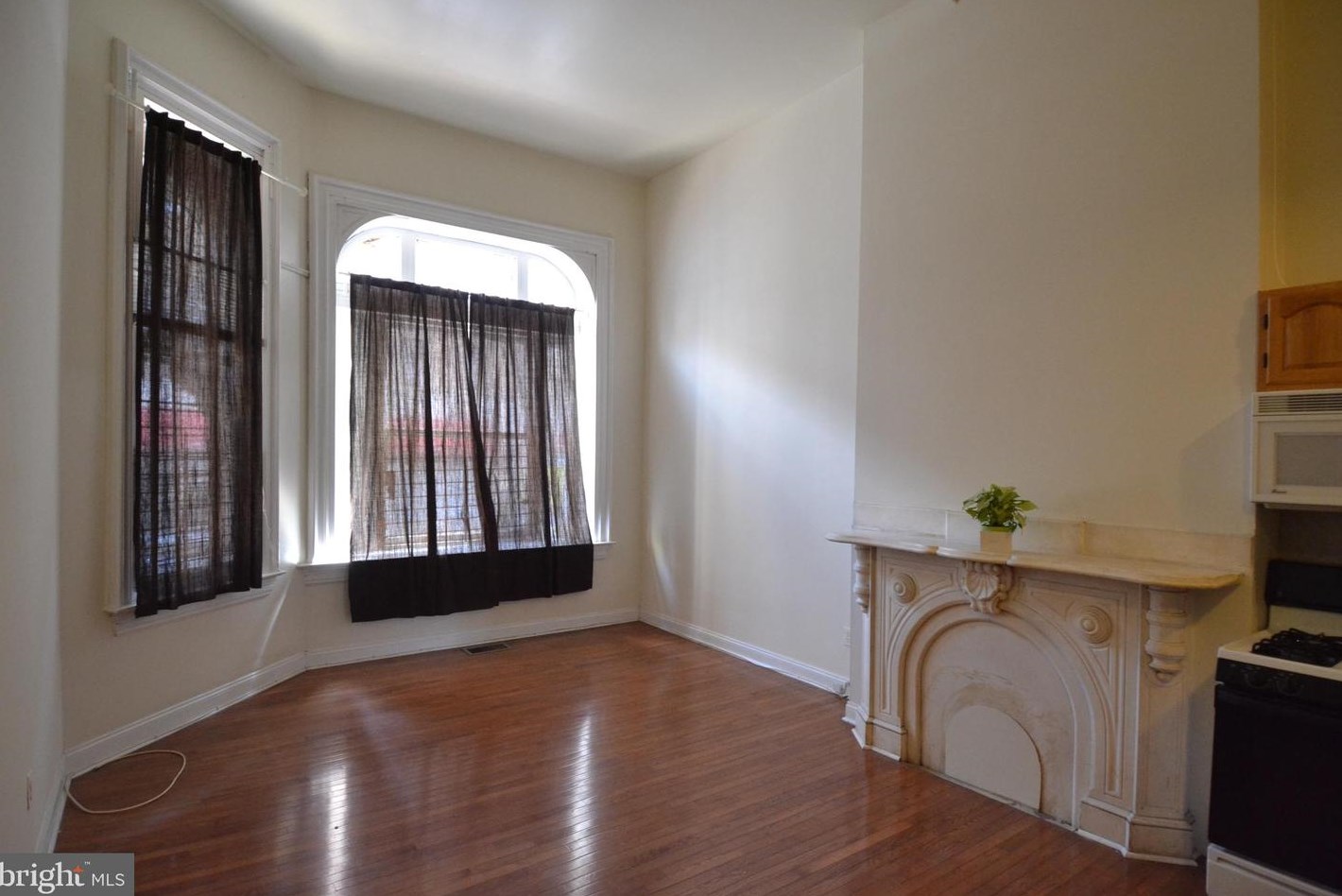 2209 Walnut St #1f, Philadelphia, PA 19103