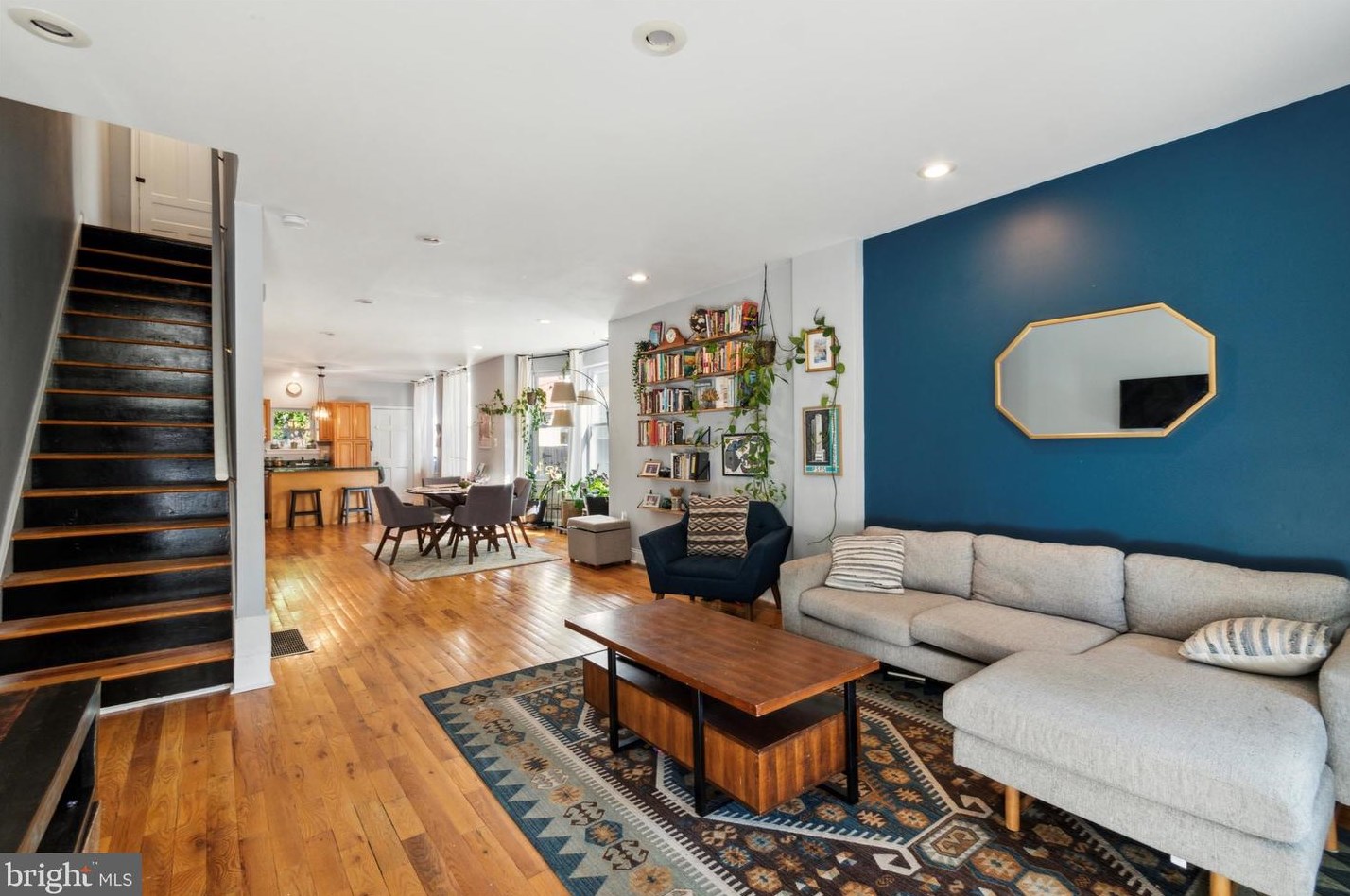 113 Washington Ln, Philadelphia, PA 19144-2613