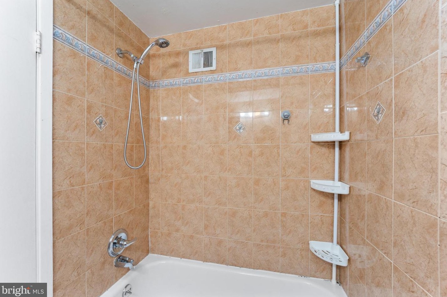 12437 Sweet Briar Rd, Philadelphia PA 19154-1317 exterior