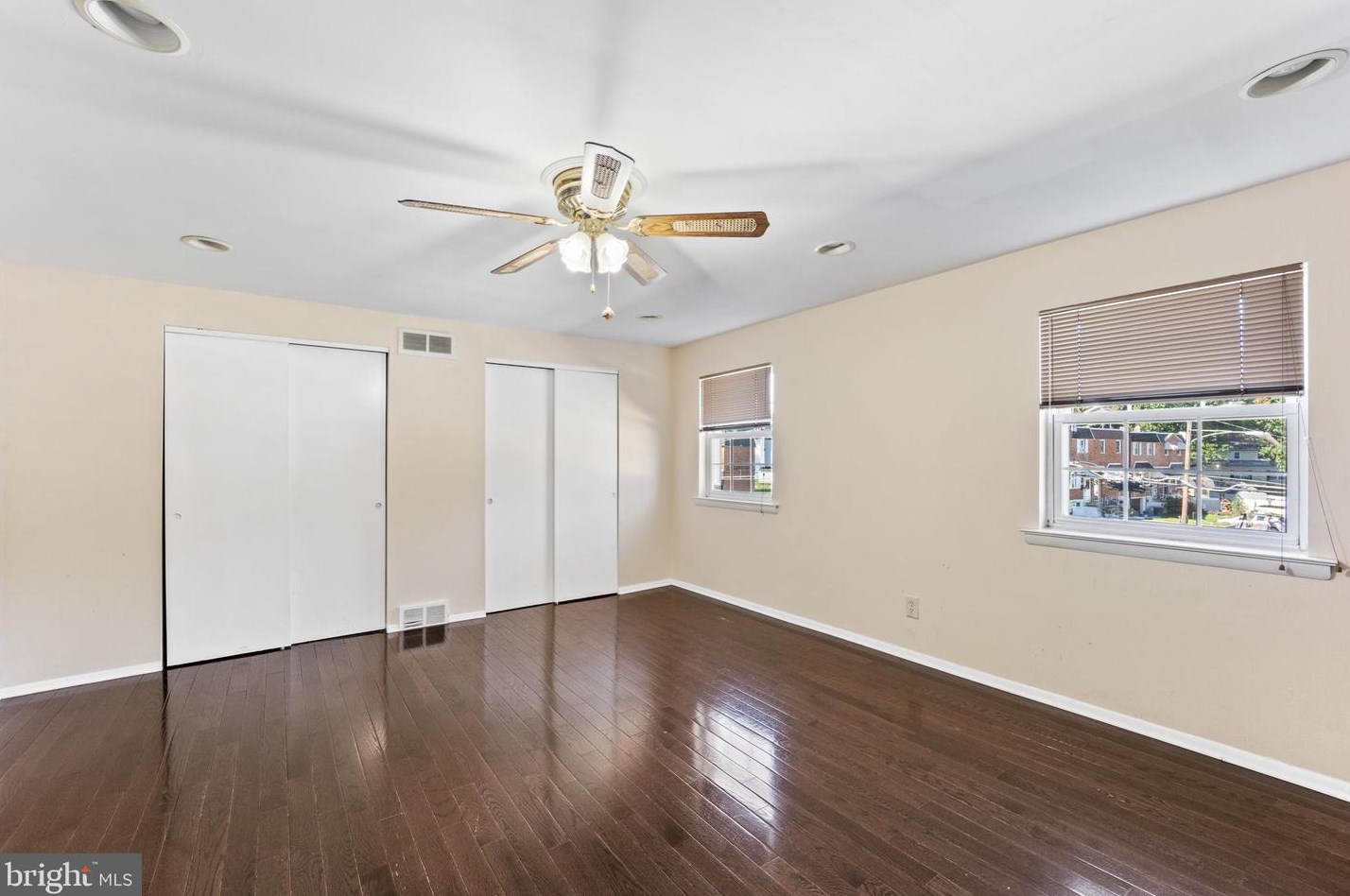 12437 Sweet Briar Rd, Philadelphia PA 19154-1317 exterior