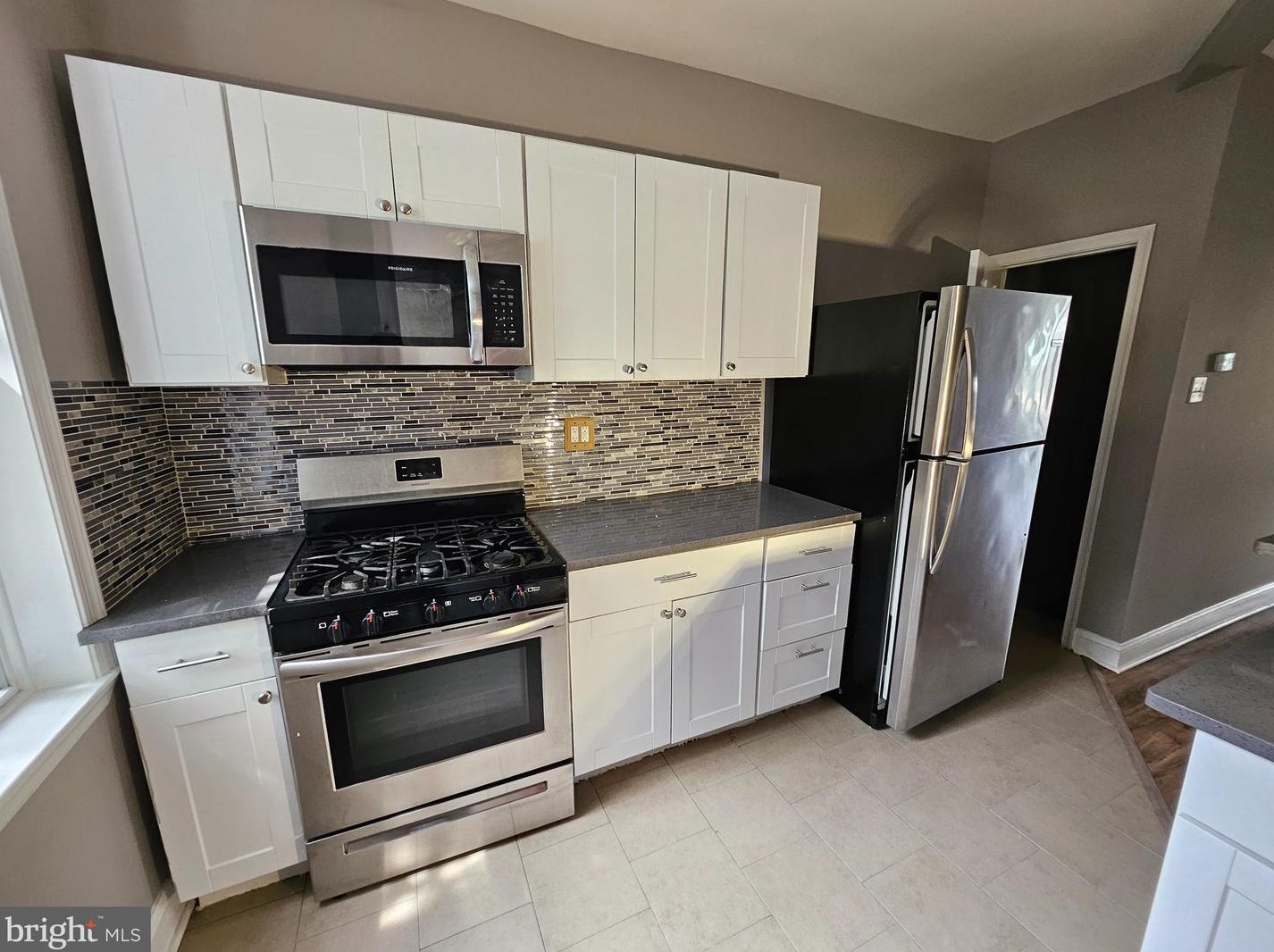 2060 Frazier St, Philadelphia, PA 19143-5618