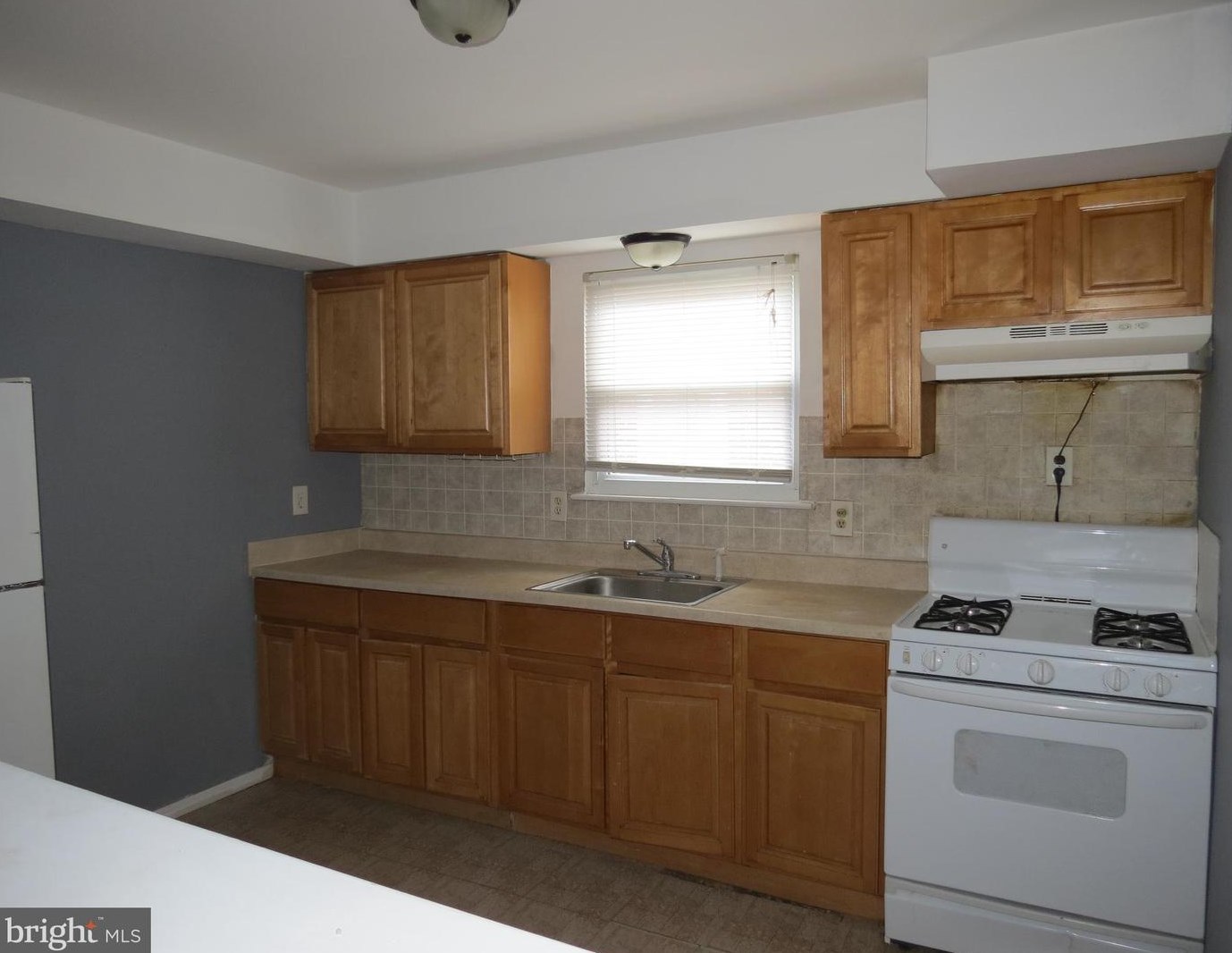 8116 Langdon St #2, Philadelphia, PA 19152