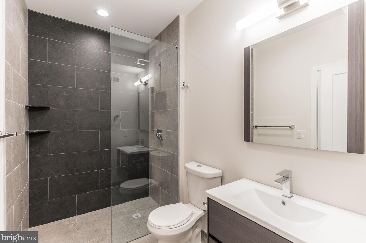 1626 Poplar St, Philadelphia, PA 19130-1621