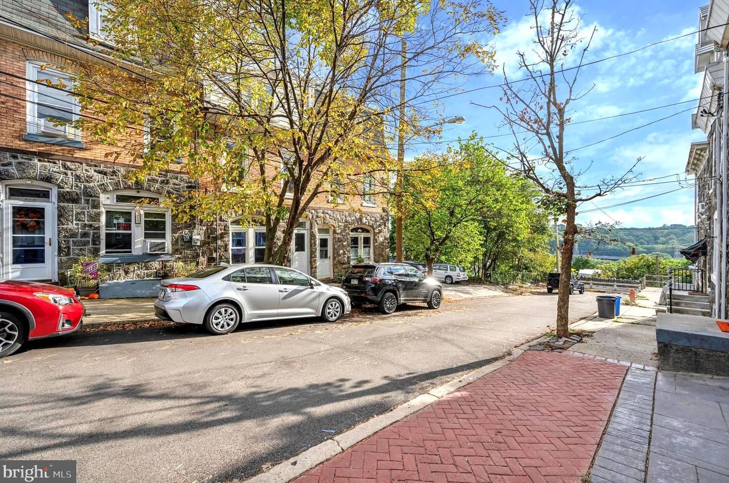 213 Wendover St, Philadelphia, PA 19128-5041