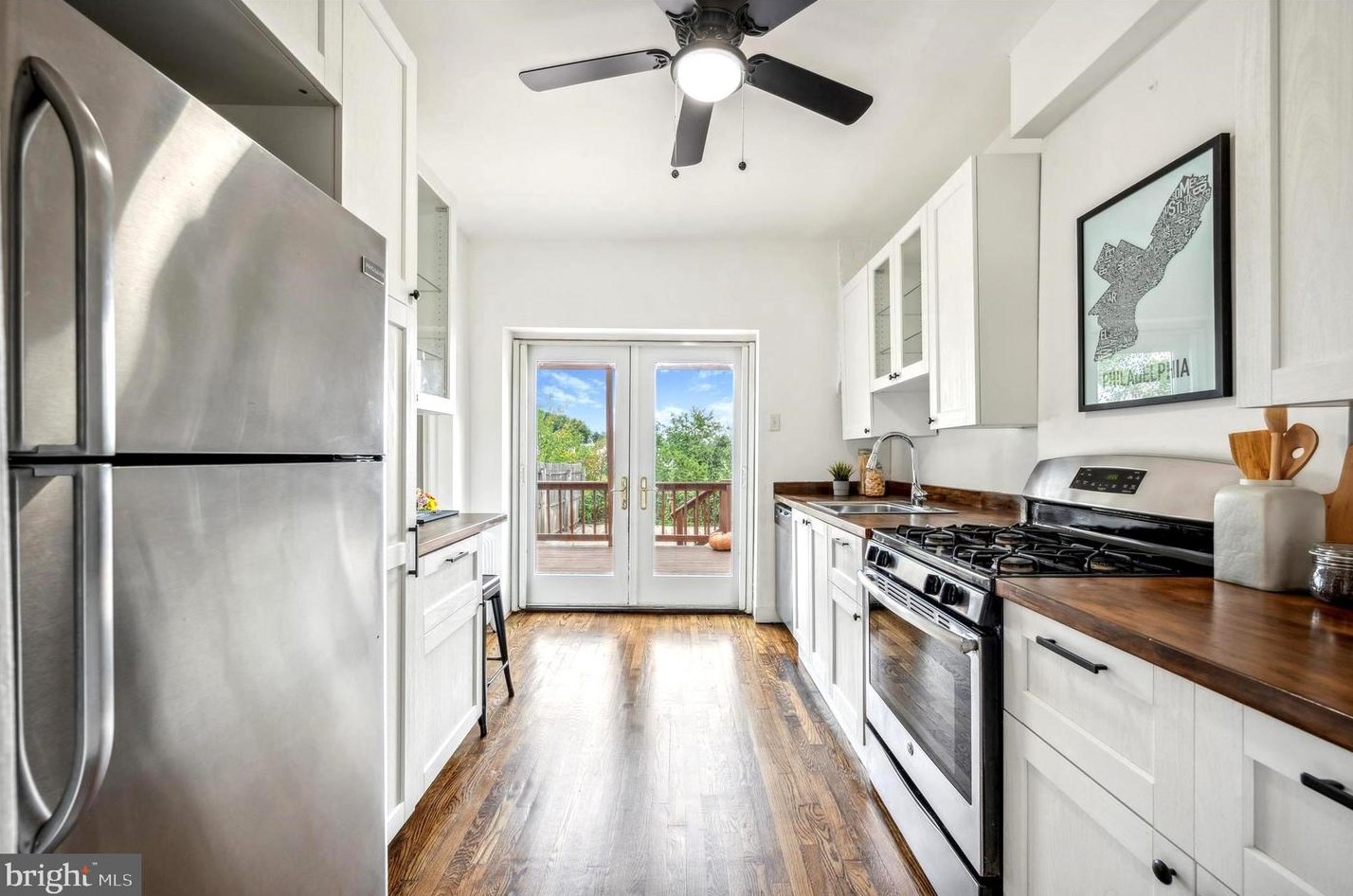 213 Wendover St, Philadelphia PA 19128-5040 exterior