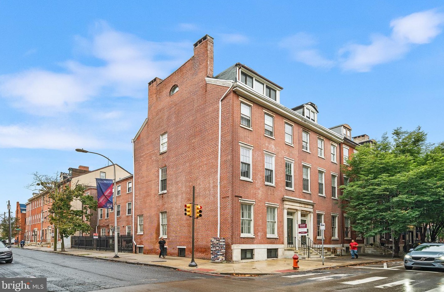 900 Pine St, Philadelphia PA  19107-6128 exterior