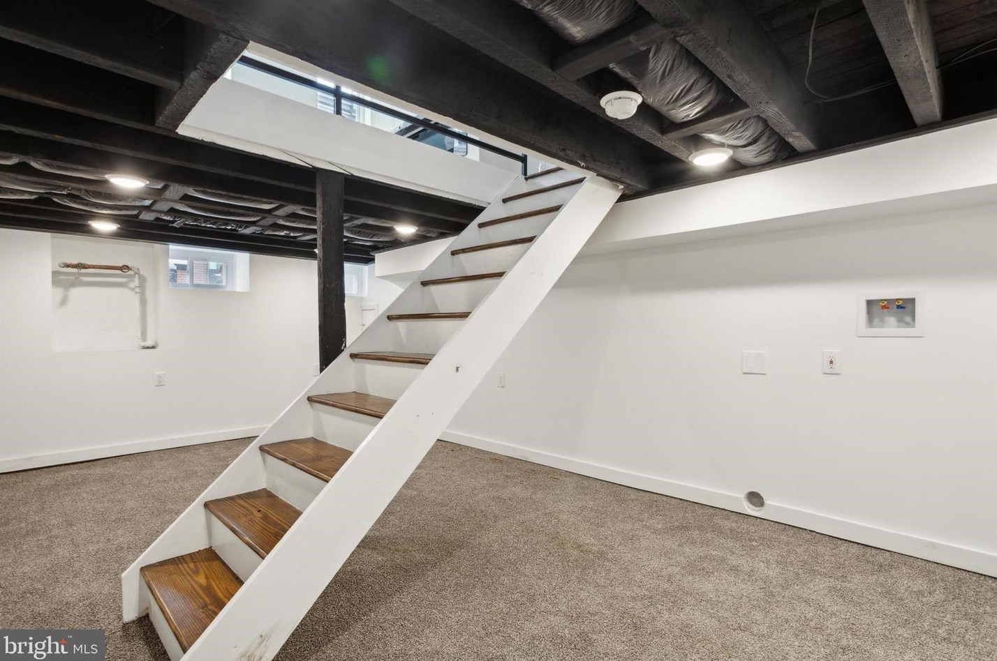 1833 Mutter St, Philadelphia PA 19122-2418 exterior