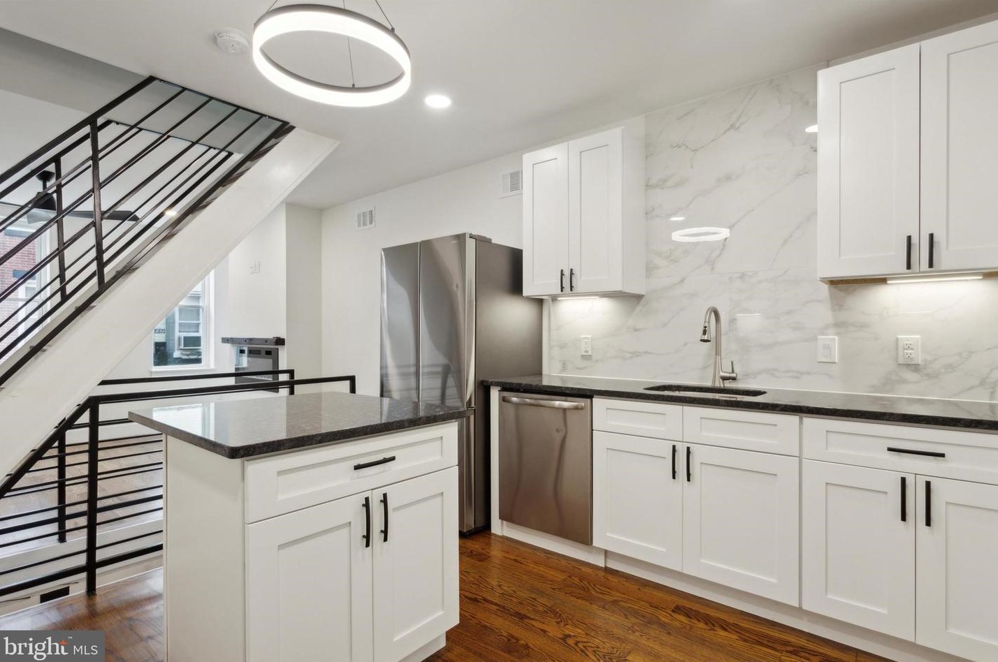 1833 Mutter St, Philadelphia PA 19122-2418 exterior