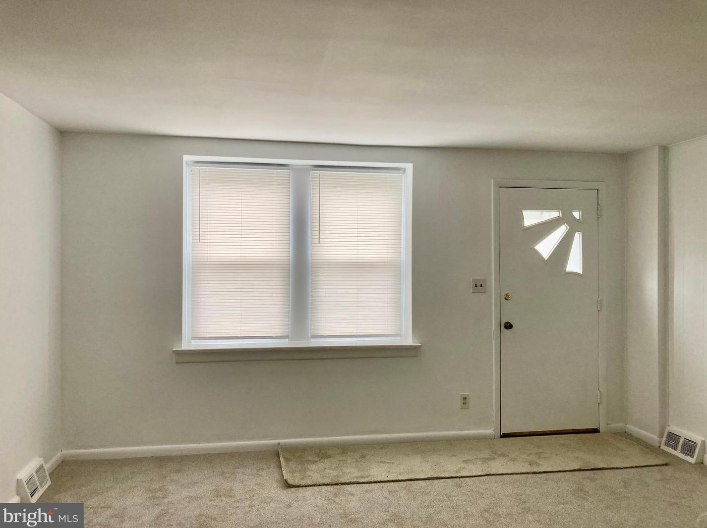 4429 Loring St, Philadelphia, PA 19136-4015