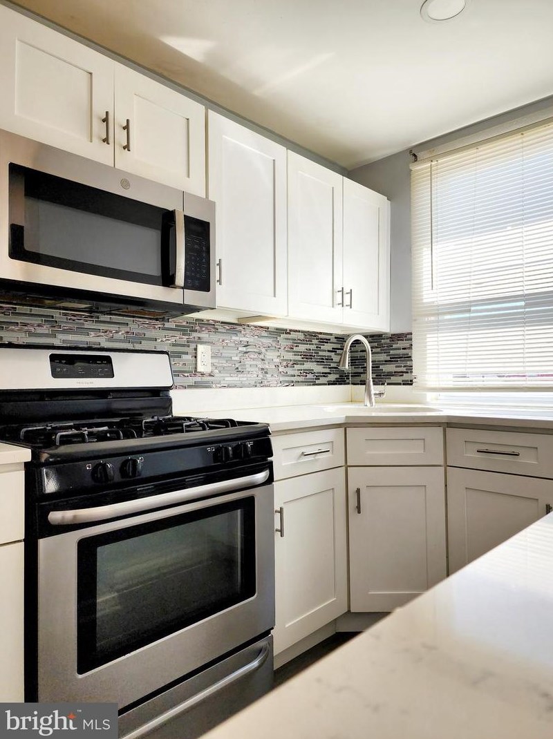 5316 Glenloch St, Philadelphia, PA 19124