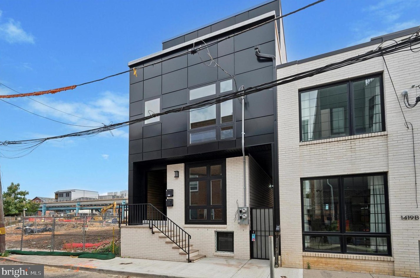 1421 N Hope St, Philadelphia, PA 19122