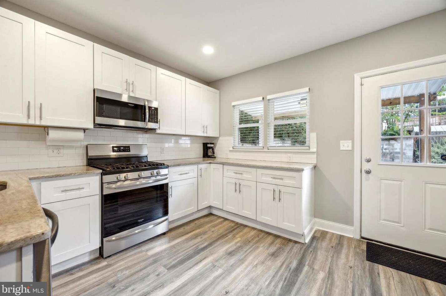 421 Shurs Ln, Philadelphia PA 19128-3502 exterior