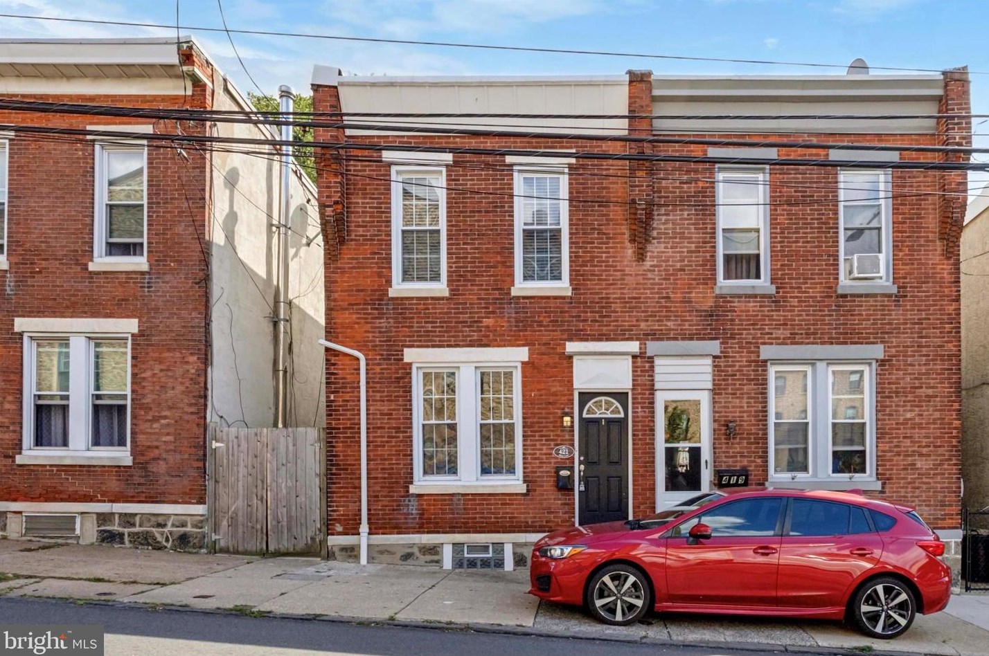 421 Shurs Ln, Philadelphia PA 19128-3502 exterior