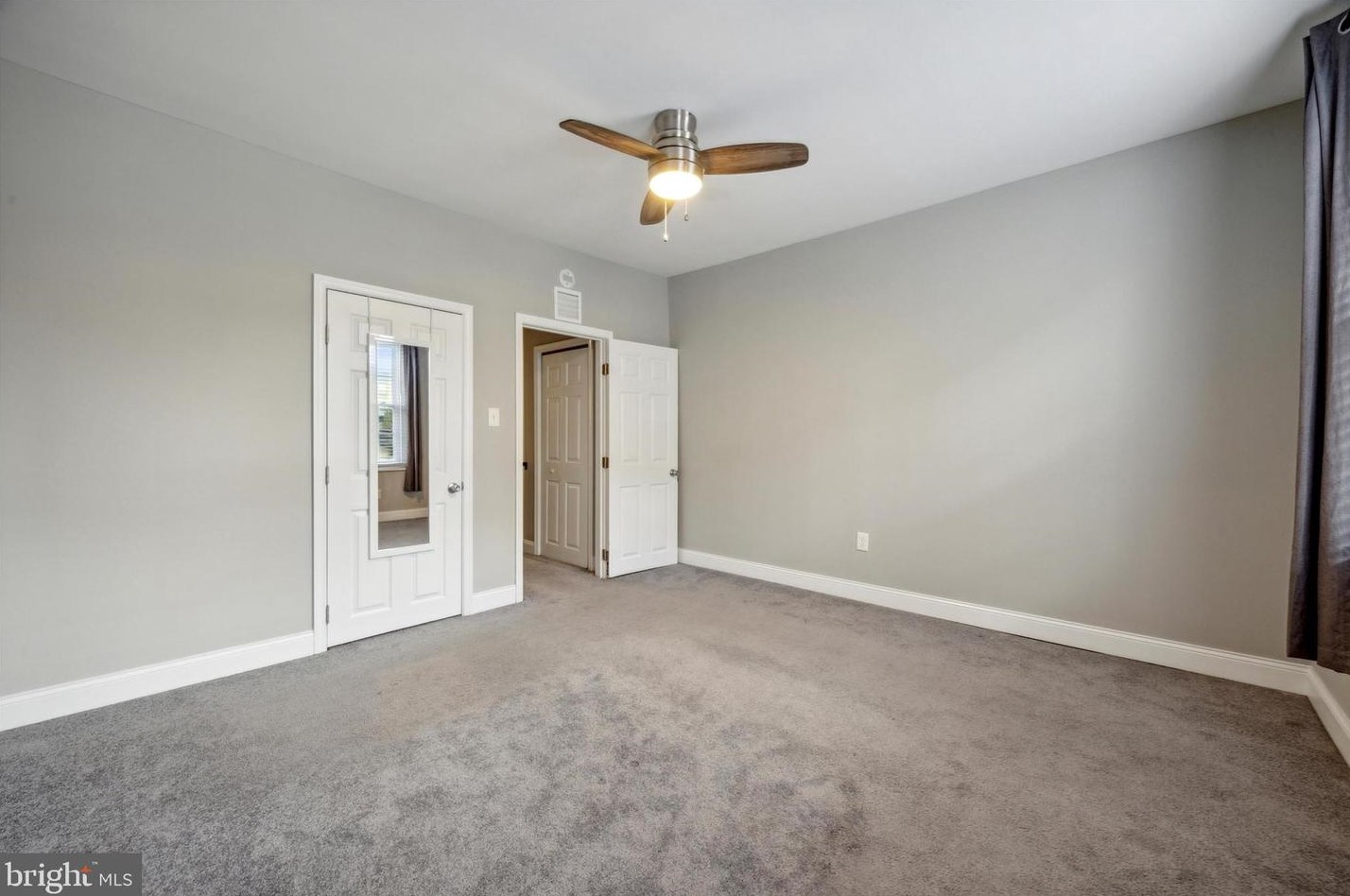 421 Shurs Ln, Philadelphia PA 19128-3502 exterior