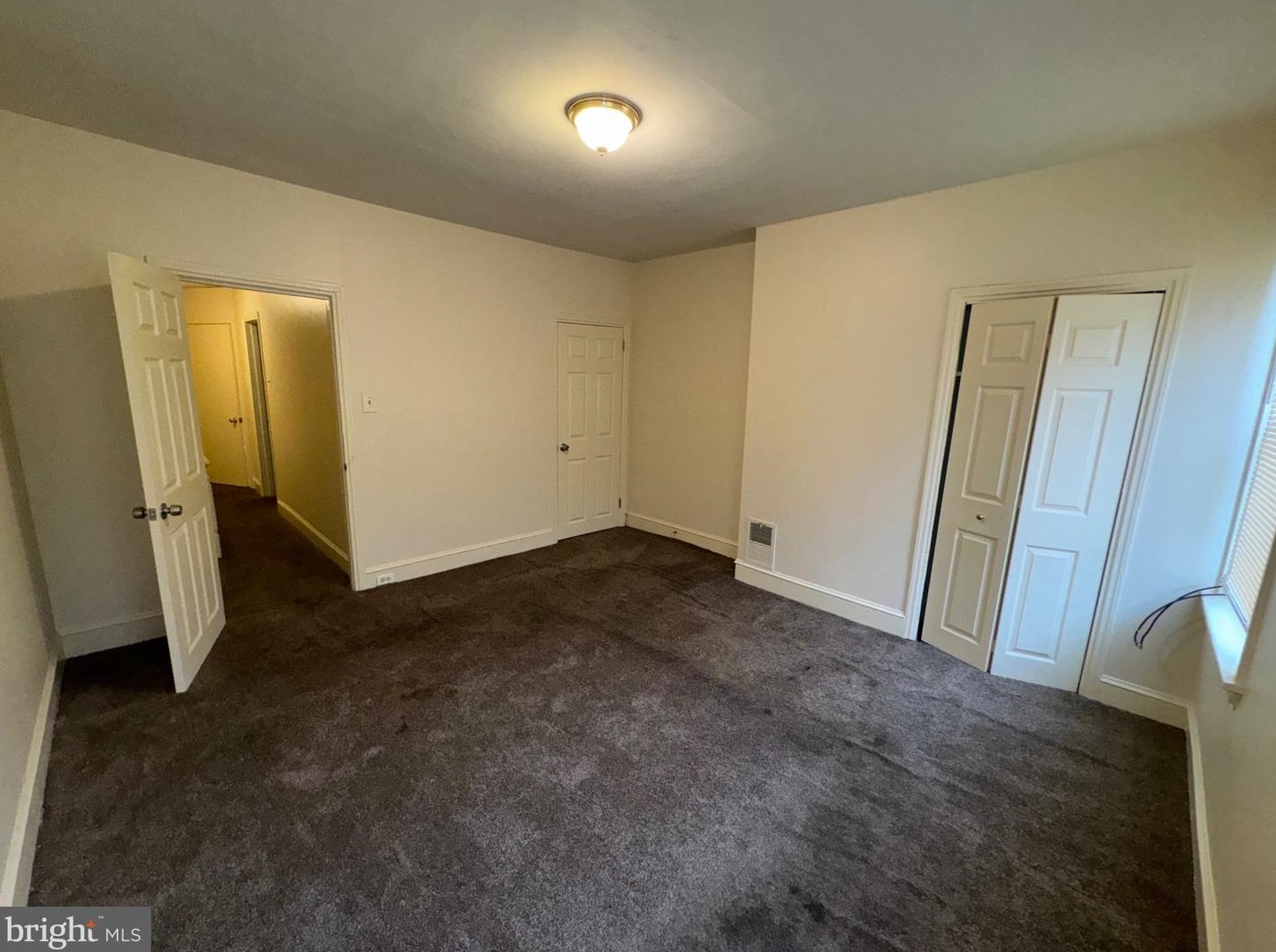 2621 Wharton St, Philadelphia, PA 19146-3835