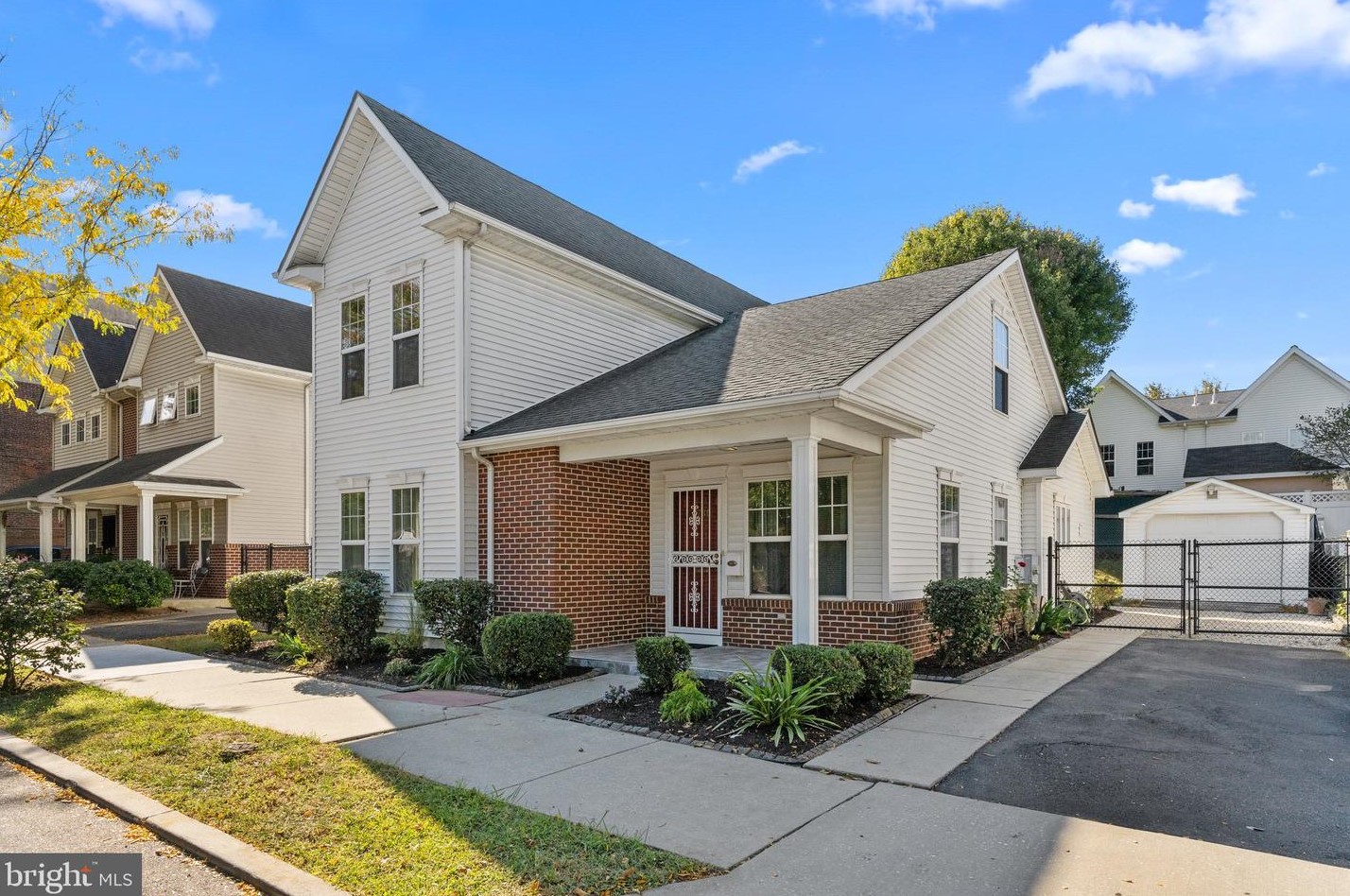 1730 7th St, Philadelphia, PA 19122-2917