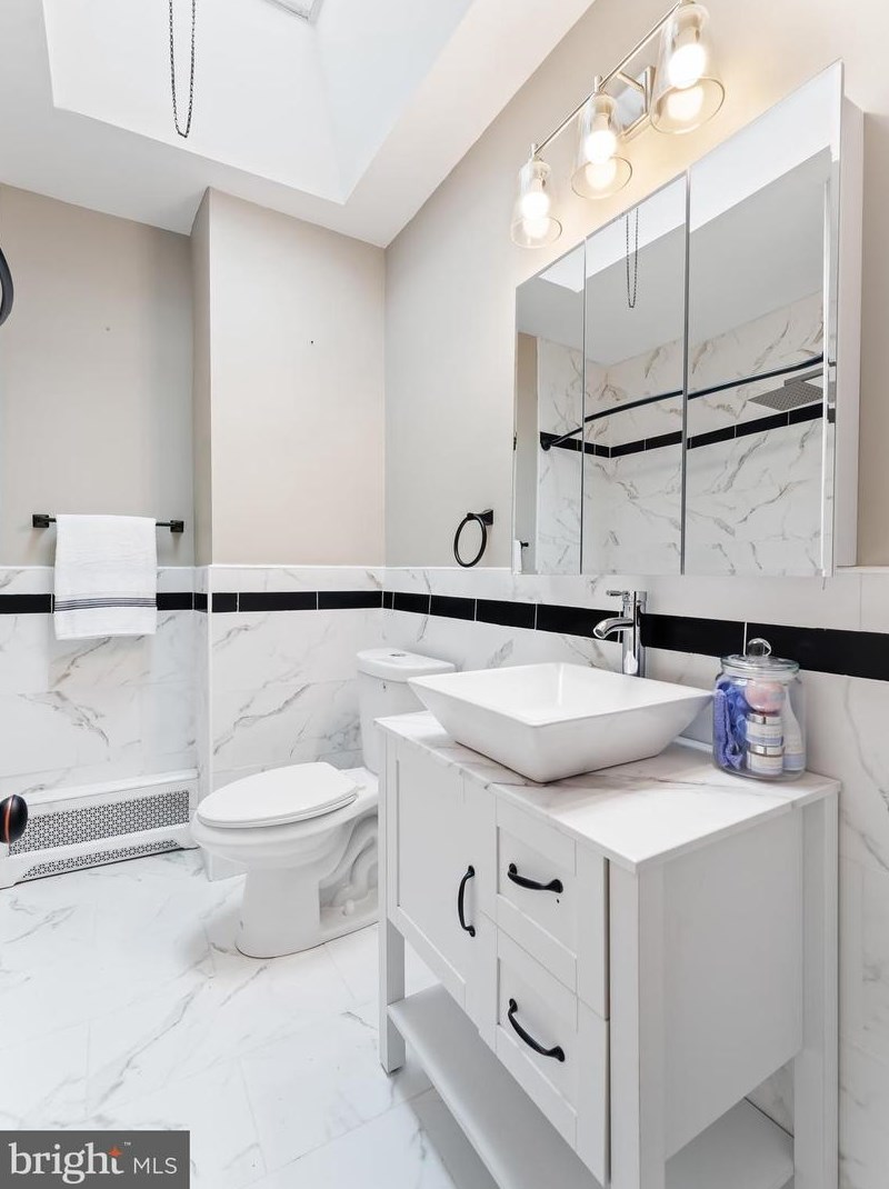 1926 Sparks St, Philadelphia PA 19120-1421 exterior