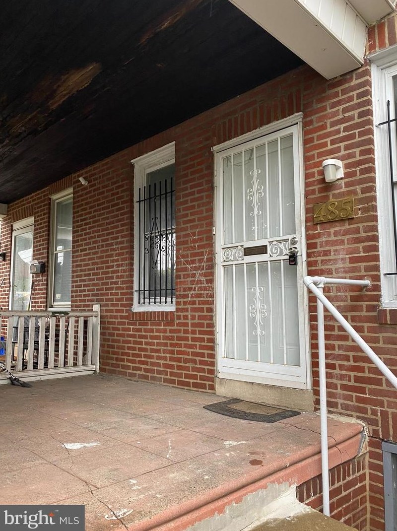 485 Sanger St, Philadelphia, PA 19120-1726