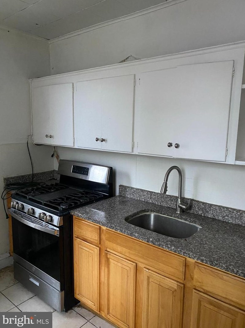 485 Sanger St, Philadelphia PA 19120-1727 exterior