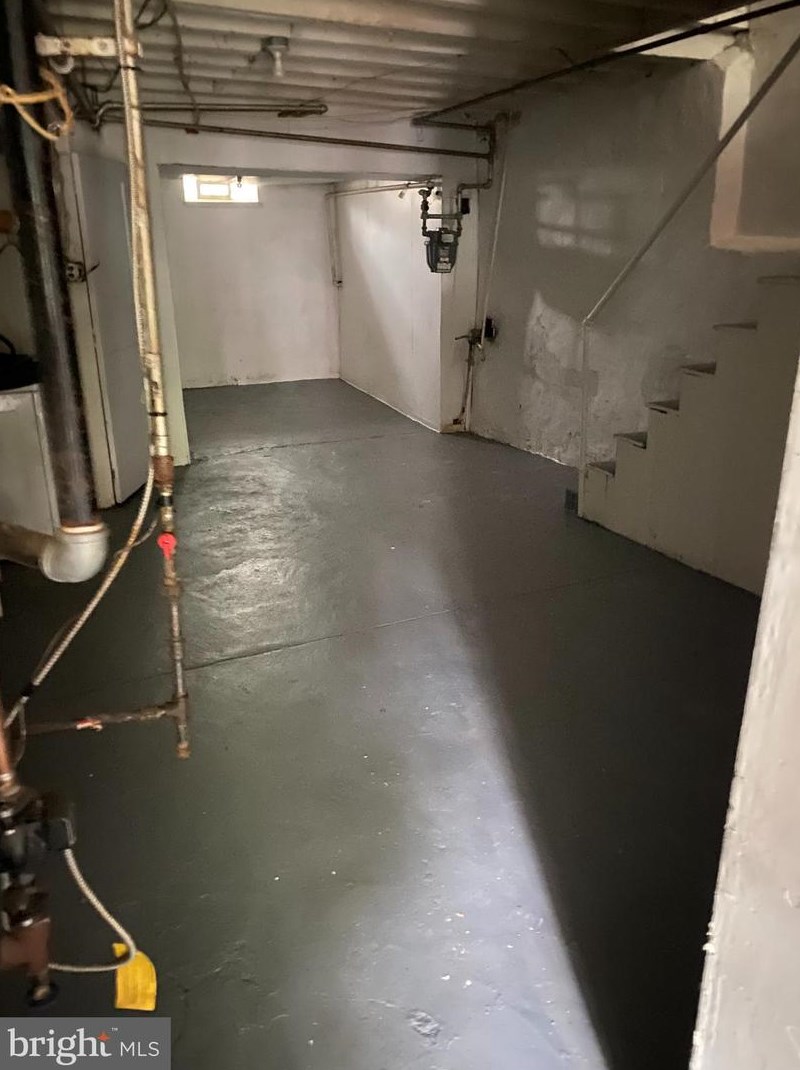 485 Sanger St, Philadelphia PA 19120-1727 exterior